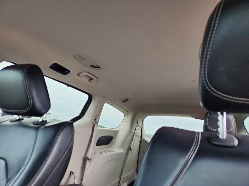 61921316 :رقم المزاد ، 2C4RC1DG9MR526022 vin ، 2021 Chrysler Voyager مزاد بيع