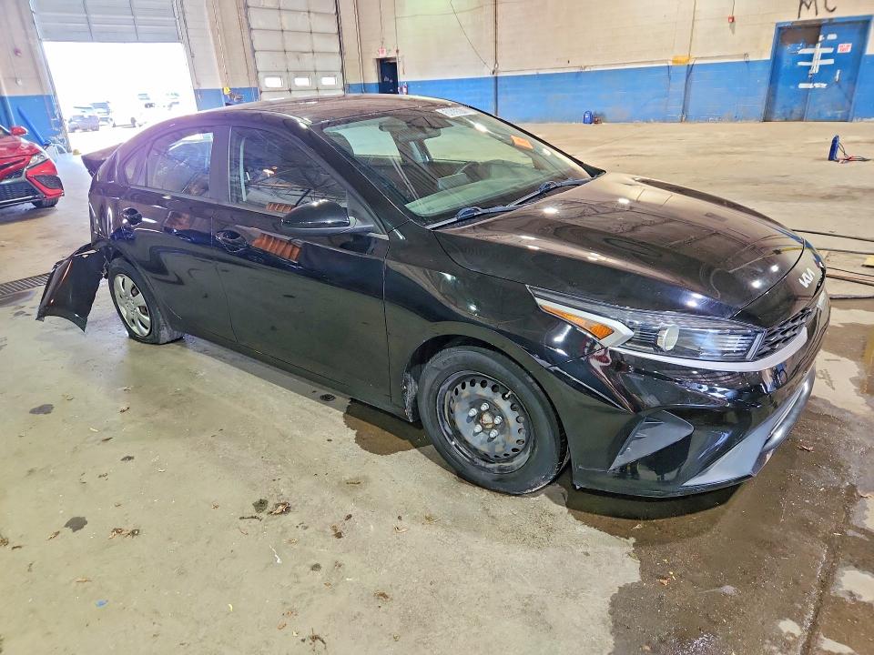 2022 Kia Forte მანქანა იყიდება აუქციონზე, vin: 3KPF24AD5NE427802, აუქციონის ნომერი: 58835616