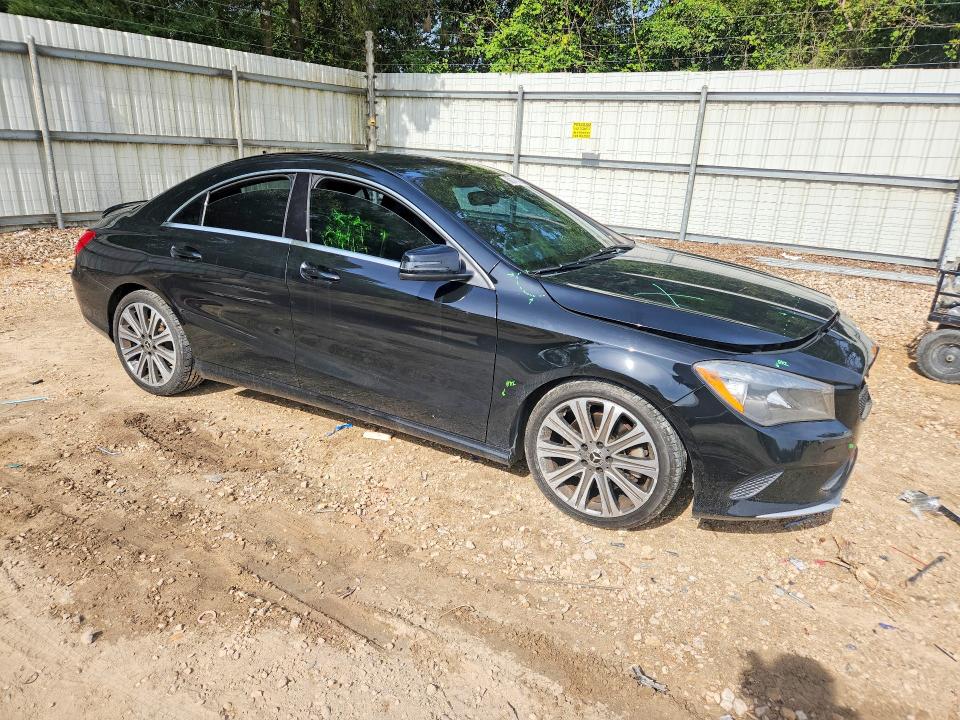 60742426 :رقم المزاد ، WDDSJ4EB8JN602100 vin ، 2018 Mercedes-benz Cla مزاد بيع