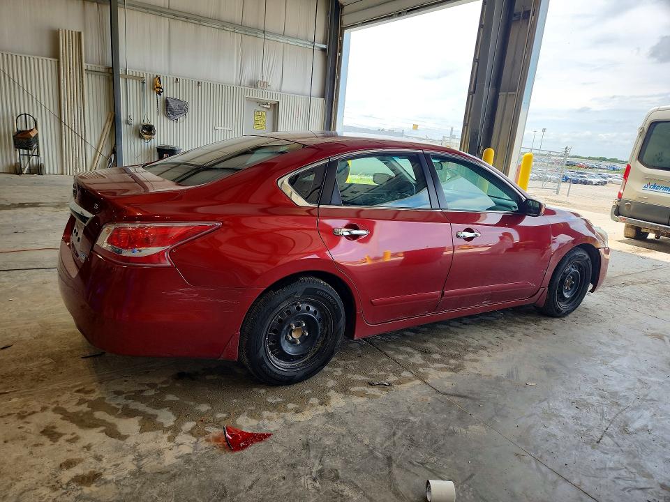 2013 Nissan Altima მანქანა იყიდება აუქციონზე, vin: 1N4AL3AP9DC245690, აუქციონის ნომერი: 62873706