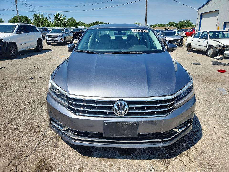 Продажа на аукционе авто 2018 Volkswagen Passat, vin: 1VWBA7A33JC049617, номер лота: 59721706