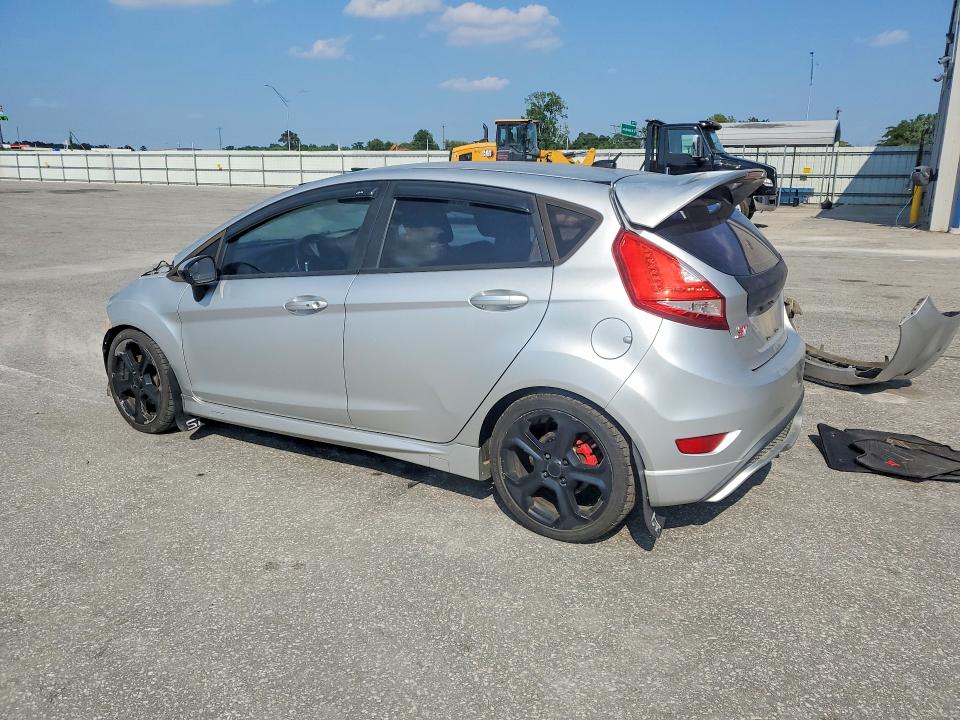59346826 :رقم المزاد ، 3FADP4GX1FM202929 vin ، 2015 Ford Fiesta مزاد بيع
