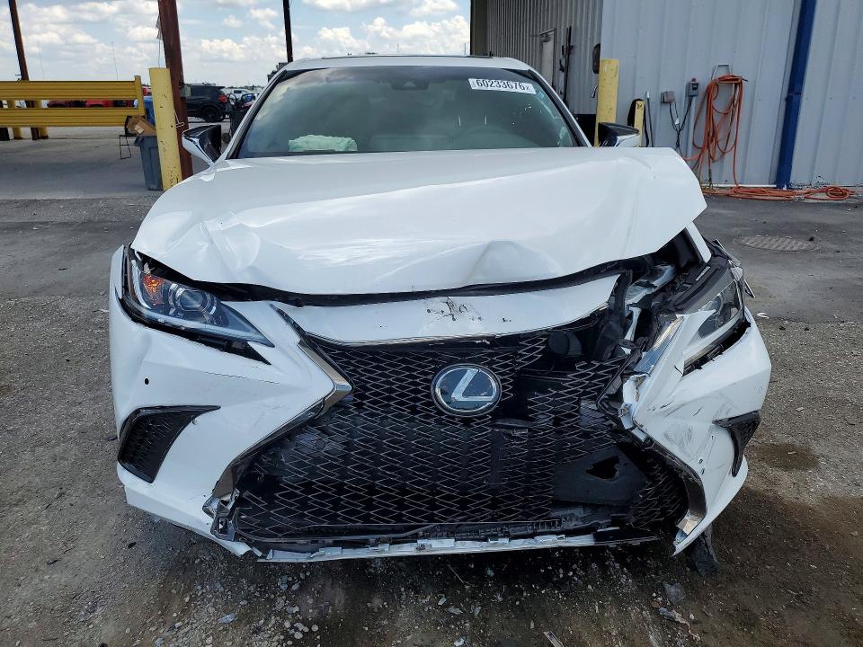 60233676 :رقم المزاد ، 58AJZ1B16RU172811 vin ، 2024 Lexus Es مزاد بيع