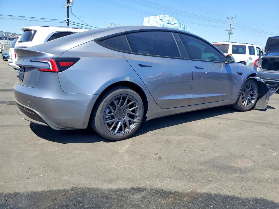 2026 Tesla Model 3 მანქანა იყიდება აუქციონზე, vin: 5YJ3E1EAXTF201366, აუქციონის ნომერი: 63009456