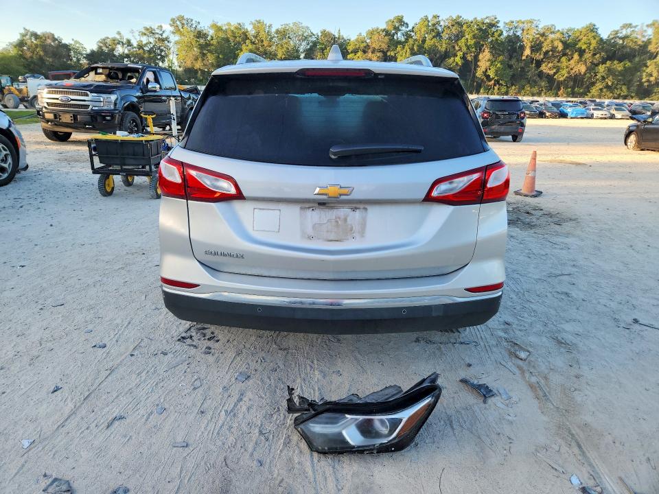 2018 Chevrolet Equinox მანქანა იყიდება აუქციონზე, vin: 2GNAXMEV5J6132909, აუქციონის ნომერი: 62092756