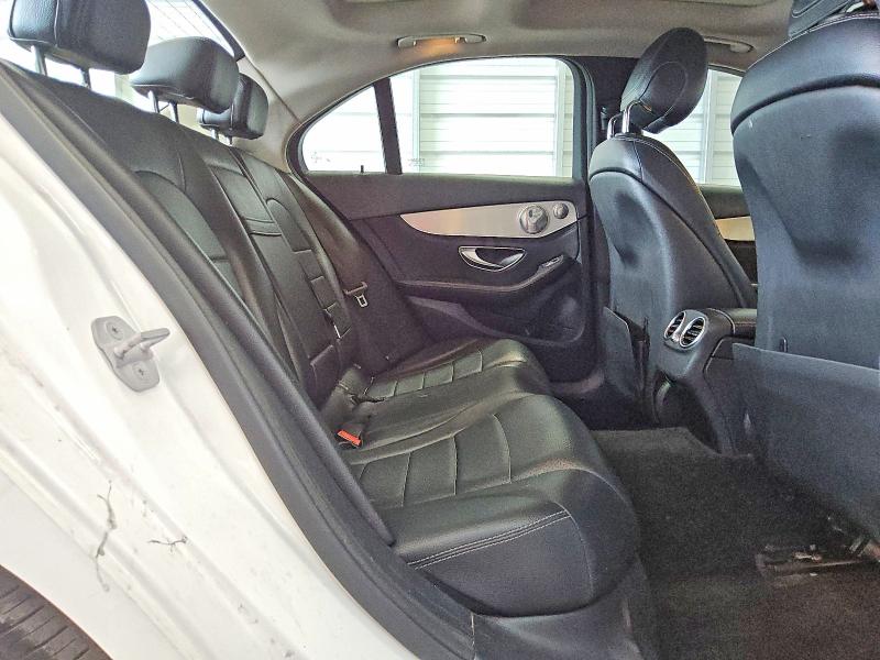 2015 Mercedes-benz C მანქანა იყიდება აუქციონზე, vin: 55SWF4KB1FU015226, აუქციონის ნომერი: 55385986