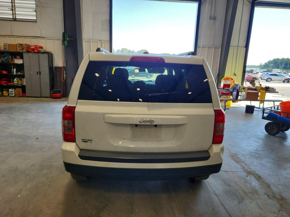 61129506 :رقم المزاد ، 1C4NJPBA2GD743506 vin ، 2016 Jeep Patriot مزاد بيع