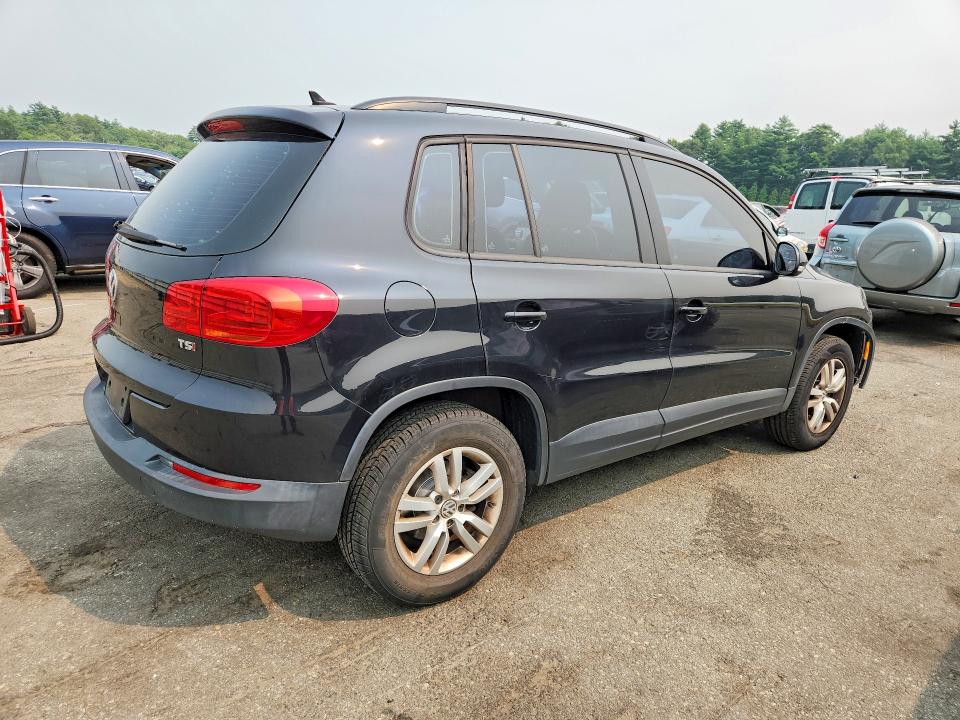 61591526 :رقم المزاد ، WVGAV7AXXHK023534 vin ، 2017 Volkswagen Tiguan مزاد بيع