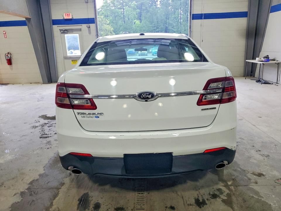 Продажа на аукционе авто 2016 Ford Taurus, vin: 1FAHP2D85GG157167, номер лота: 62124406