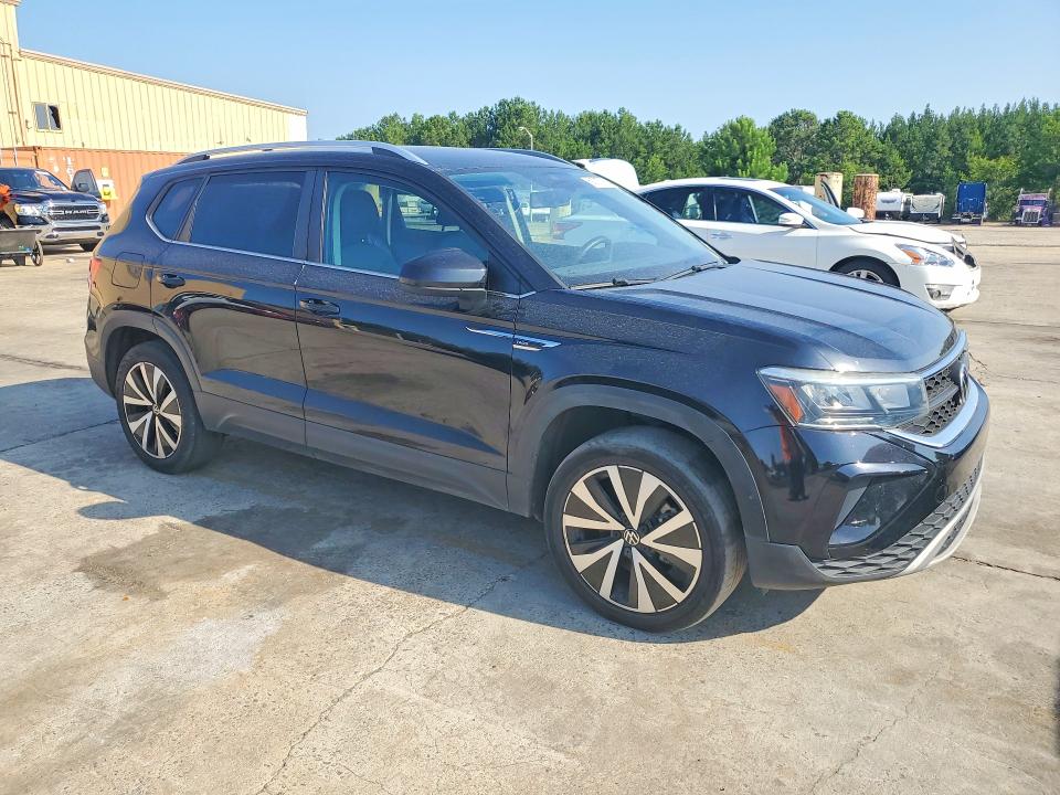 59797796 :رقم المزاد ، 3VVSX7B26NM011408 vin ، 2022 Volkswagen Taos مزاد بيع