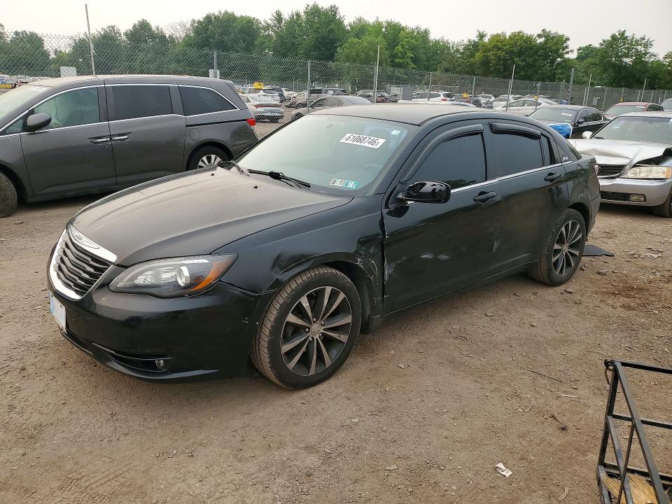 Auction sale of the 2014 Chrysler 200, vin: 1C3CCBBG9EN158474, lot number: 61068746