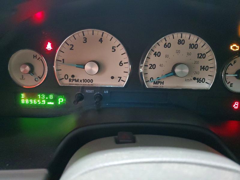 Продажа на аукционе авто 2004 Ford Thunderbird, vin: 1FAHP63AX4Y107558, номер лота: 61371356