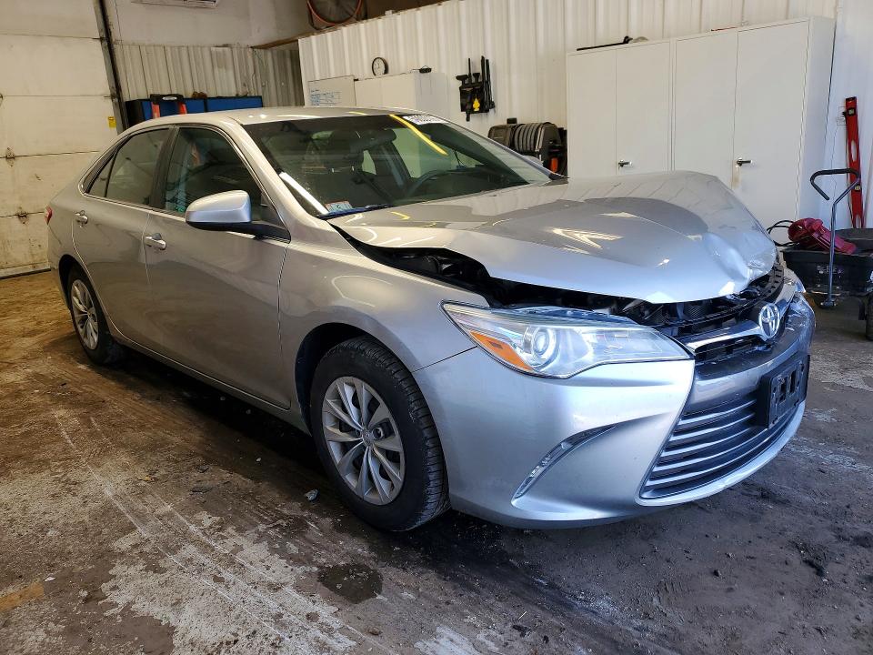 59800166 :رقم المزاد ، 4T1BF1FK5HU336281 vin ، 2017 Toyota Camry مزاد بيع