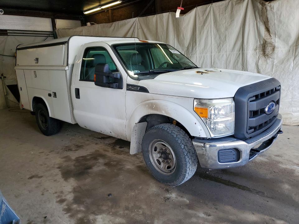 61426826 :رقم المزاد ، 1FTBF2A66FEA80082 vin ، 2015 Ford F250 مزاد بيع