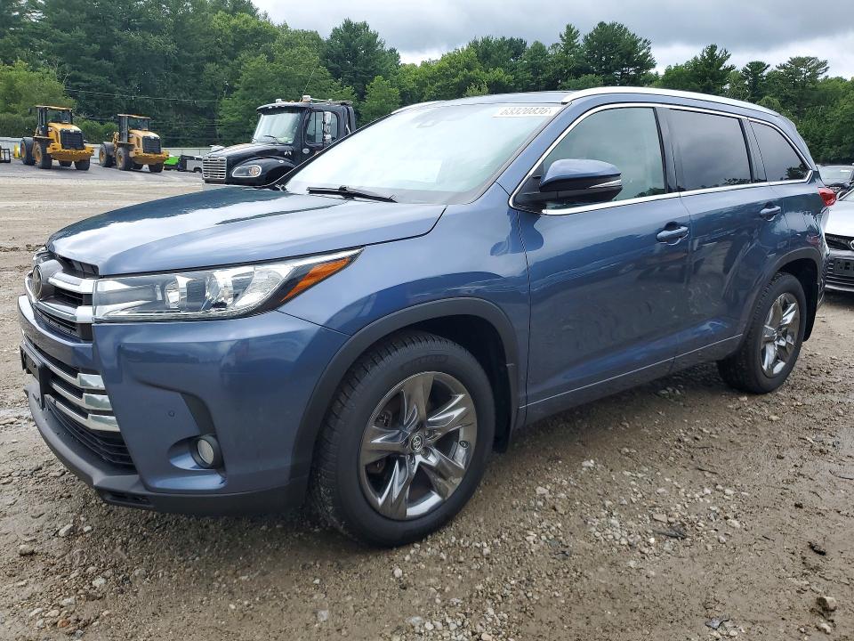 Auction sale of the 2017 Toyota Highlander, vin: 5TDDZRFH3HS478687, lot number: 63320836