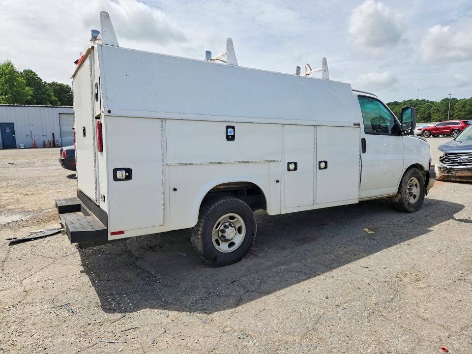 60675866 :رقم المزاد ، 1GB0GRFG6J1273786 vin ، 2018 Chevrolet Express G3500 مزاد بيع