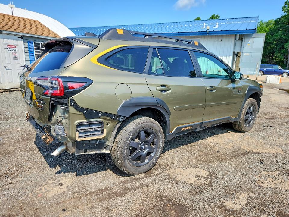61677966 :رقم المزاد ، 4S4BTGUD3P3118862 vin ، 2023 Subaru Outback مزاد بيع