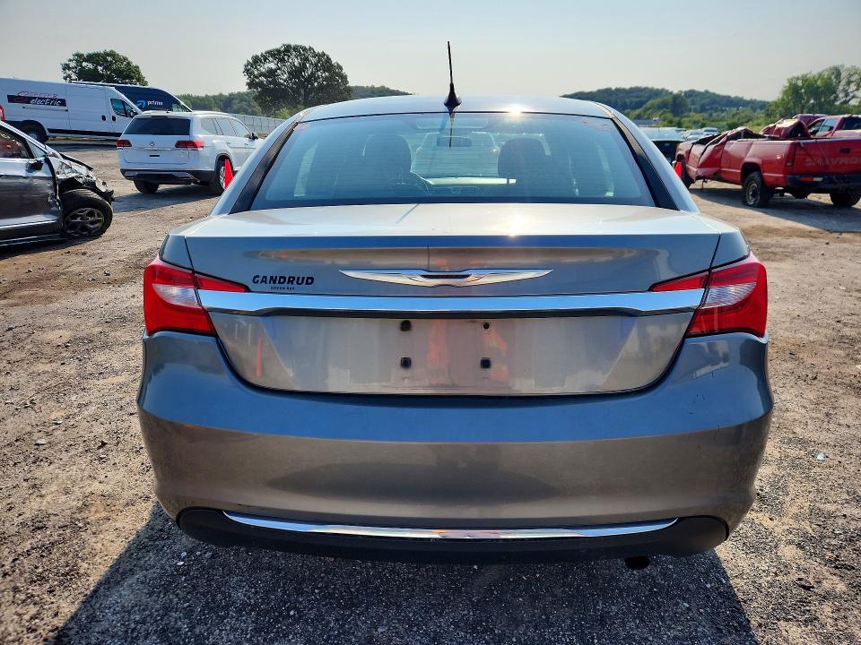 62919096 :رقم المزاد ، 1C3BC1FB0BN614619 vin ، 2011 Chrysler 200 مزاد بيع