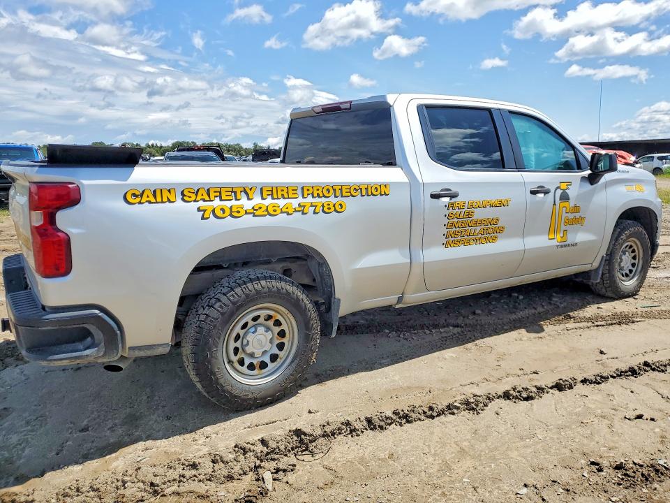 62323576 :رقم المزاد ، 3GCPYAEK8MG358830 vin ، 2021 Chevrolet Silverado مزاد بيع