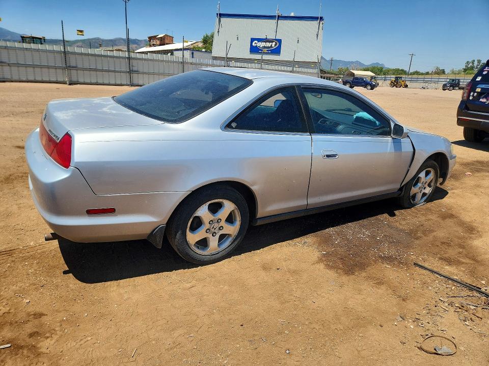 1998 Honda Accord მანქანა იყიდება აუქციონზე, vin: 1HGCG2247WA013675, აუქციონის ნომერი: 58989016