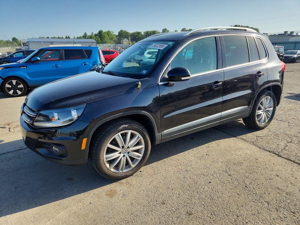 2013 Volkswagen Tiguan მანქანა იყიდება აუქციონზე, vin: WVGBV3AX7DW596696, აუქციონის ნომერი: 59322956
