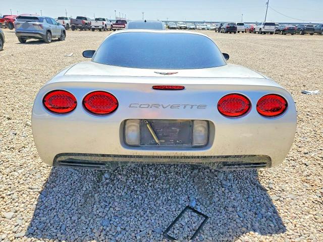 63337136 :رقم المزاد ، 1G1YY22G245111894 vin ، 2004 Chevrolet Corvette مزاد بيع