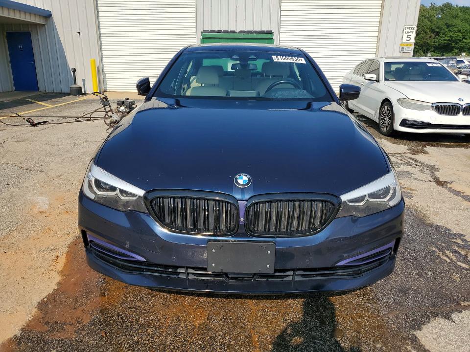 61605536 :رقم المزاد ، WBAJB1C5XKB375586 vin ، 2019 Bmw 530xe مزاد بيع