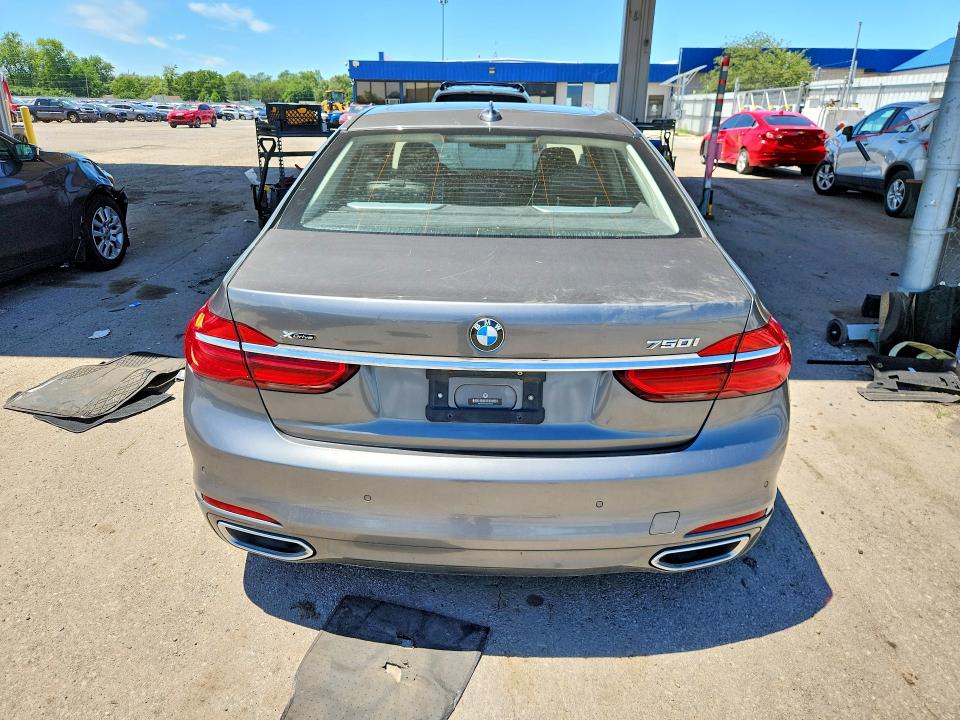 2016 Bmw 750 მანქანა იყიდება აუქციონზე, vin: WBA7F2C57GGE12322, აუქციონის ნომერი: 60273946