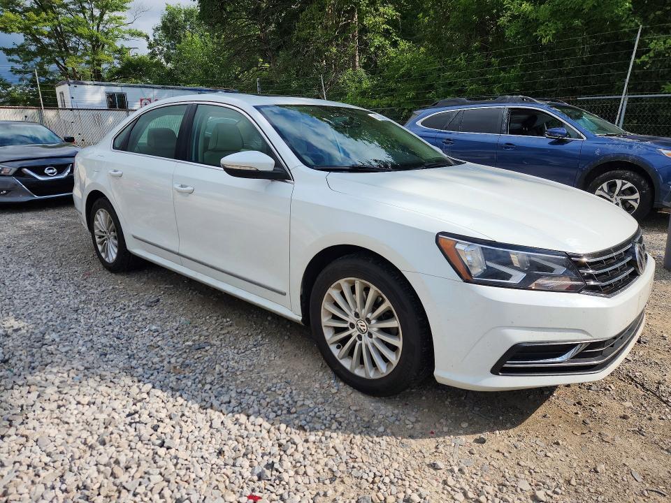 Aukcja sprzedaży 2017 Volkswagen Passat, vin: 1VWBT7A37HC032744, numer aukcji: 63123416