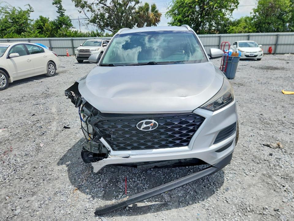 61850266 :رقم المزاد ، KM8J33A44LU101016 vin ، 2020 Hyundai Tucson مزاد بيع
