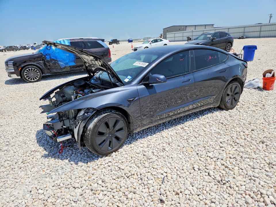 61541686 :رقم المزاد ، 5YJ3E1EA1SF010434 vin ، 2025 Tesla Model 3 مزاد بيع