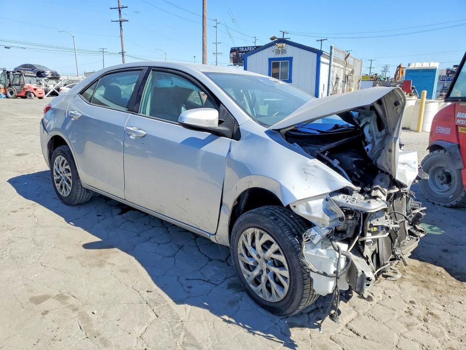 59395026 :رقم المزاد ، 5YFBURHE6HP686726 vin ، 2017 Toyota Corolla مزاد بيع