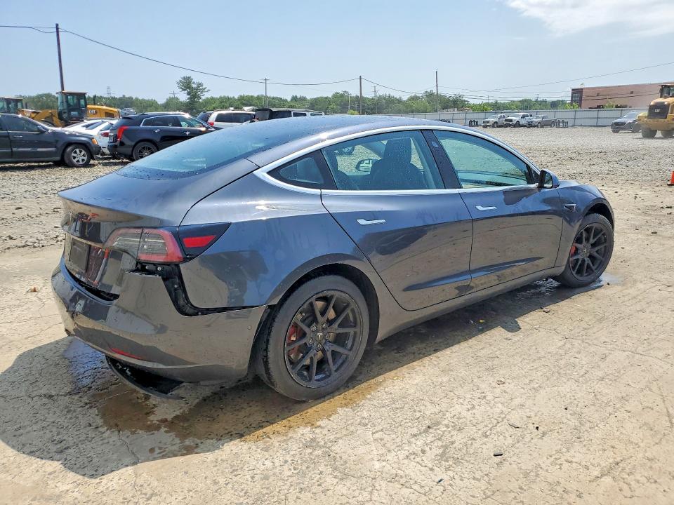 Продажа на аукционе авто 2018 Tesla Model 3, vin: 5YJ3E1EA4JF028134, номер лота: 60757826