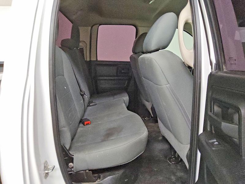 59533666 :رقم المزاد ، 1C6RR7FG1JS303392 vin ، 2018 Ram 1500 مزاد بيع