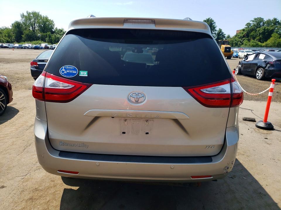 Aukcja sprzedaży 2017 Toyota Sienna, vin: 5TDYZ3DC8HS812511, numer aukcji: 62430826