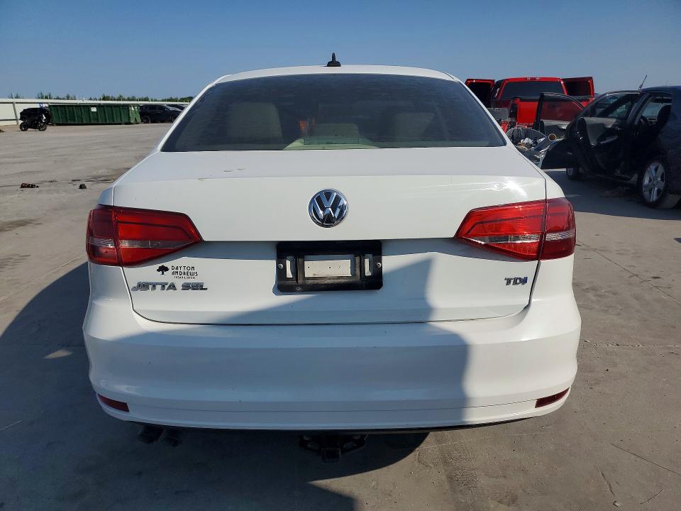 Продажа на аукционе авто 2015 Volkswagen Jetta, vin: 3VWLA7AJ1FM412828, номер лота: 63037816