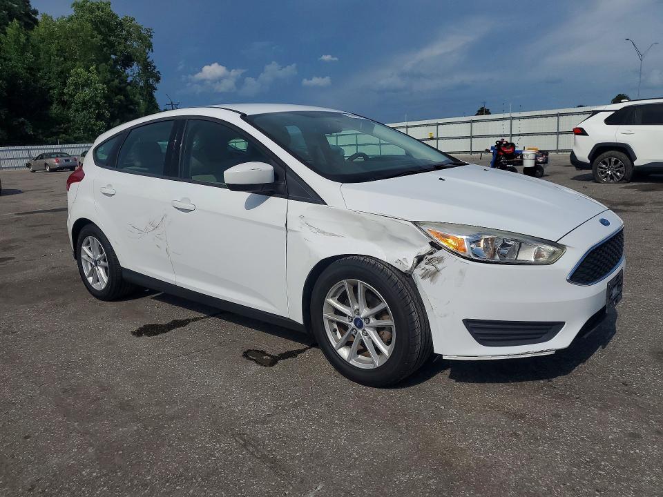 62000636 :رقم المزاد ، 1FADP3K25JL225095 vin ، 2018 Ford Focus مزاد بيع