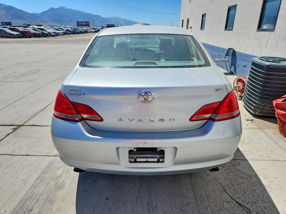 60504466 :رقم المزاد ، 4T1BK36B16U148118 vin ، 2006 Toyota Avalon مزاد بيع