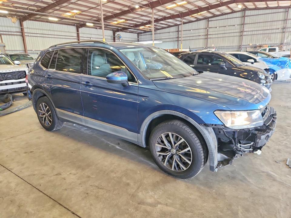 59247976 :رقم المزاد ، 3VV3B7AX4JM218714 vin ، 2018 Volkswagen Tiguan مزاد بيع