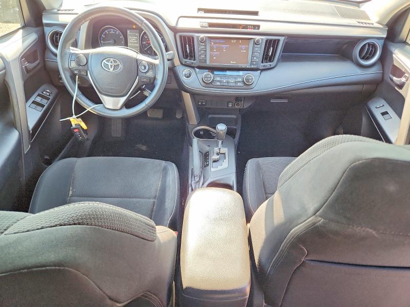 60681676 :رقم المزاد ، 2T3RFREV5JW856809 vin ، 2018 Toyota Rav4 مزاد بيع
