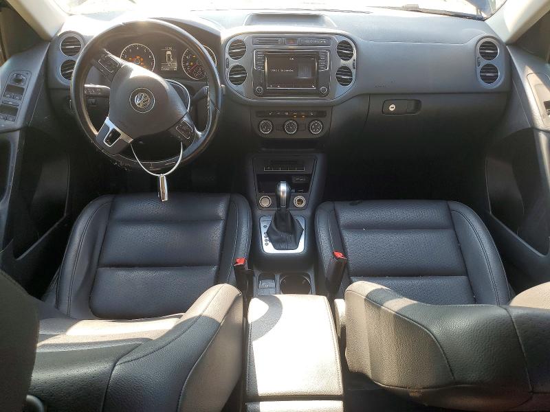 60461436 :رقم المزاد ، WVGBV7AX2HK029199 vin ، 2017 Volkswagen Tiguan مزاد بيع