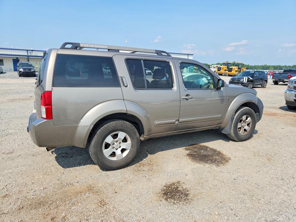 61285206 :رقم المزاد ، 5N1AR18W75C747296 vin ، 2005 Nissan Pathfinder مزاد بيع