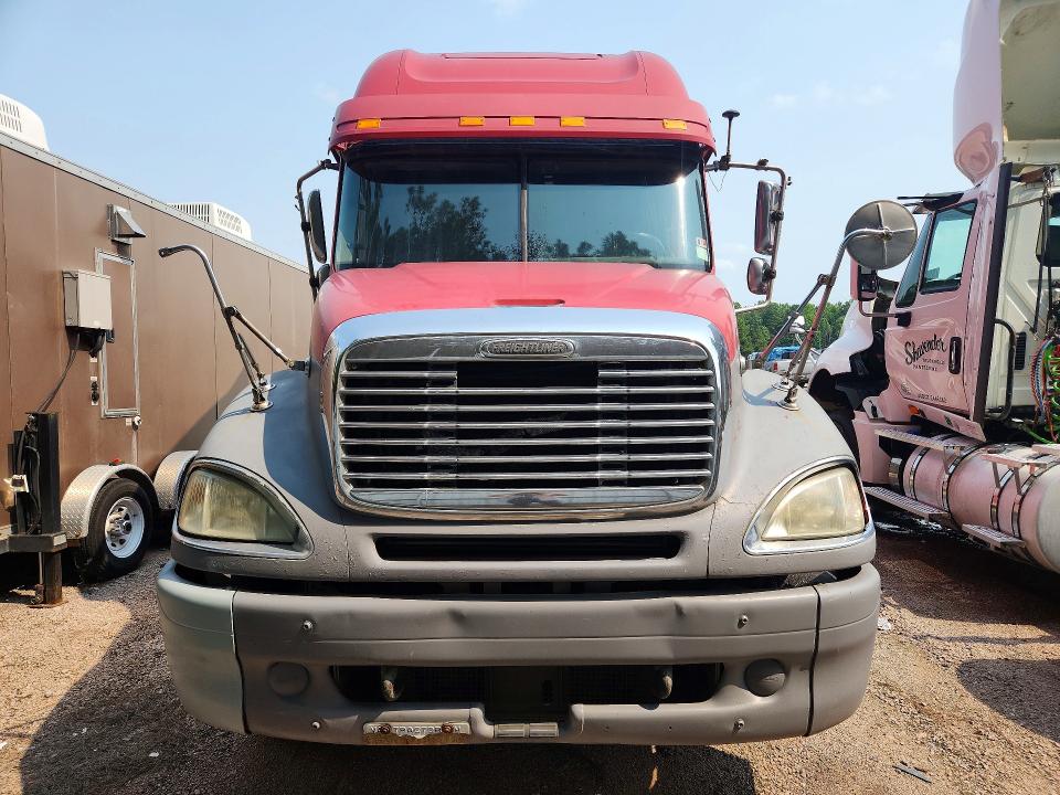 Продажа на аукционе авто 2004 Freightliner Conventional, vin: 1FUJA6CGX4LM21637, номер лота: 61633606