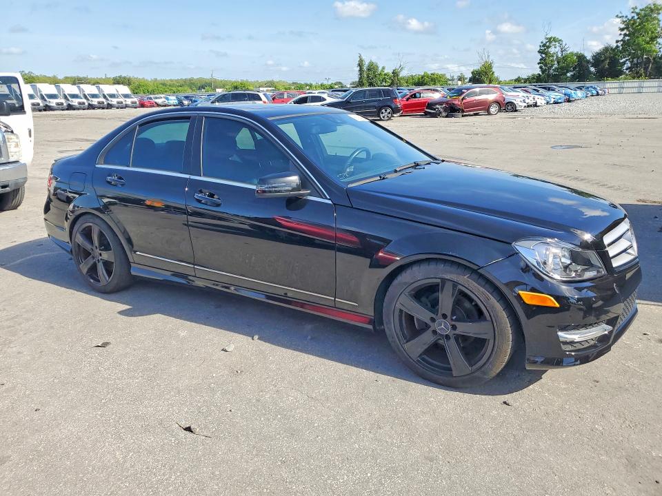 2013 Mercedes-benz C მანქანა იყიდება აუქციონზე, vin: WDDGF4HB5DA797538, აუქციონის ნომერი: 61694306
