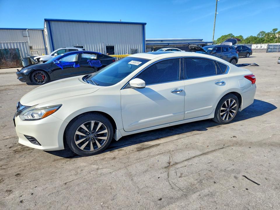 Продаж на аукціоні авто 2016 Nissan Altima, vin: 1N4AL3AP0GC273740, номер лоту: 61989316