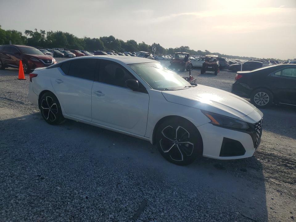 61628476 :رقم المزاد ، 1N4BL4CV8PN313010 vin ، 2023 Nissan Altima مزاد بيع