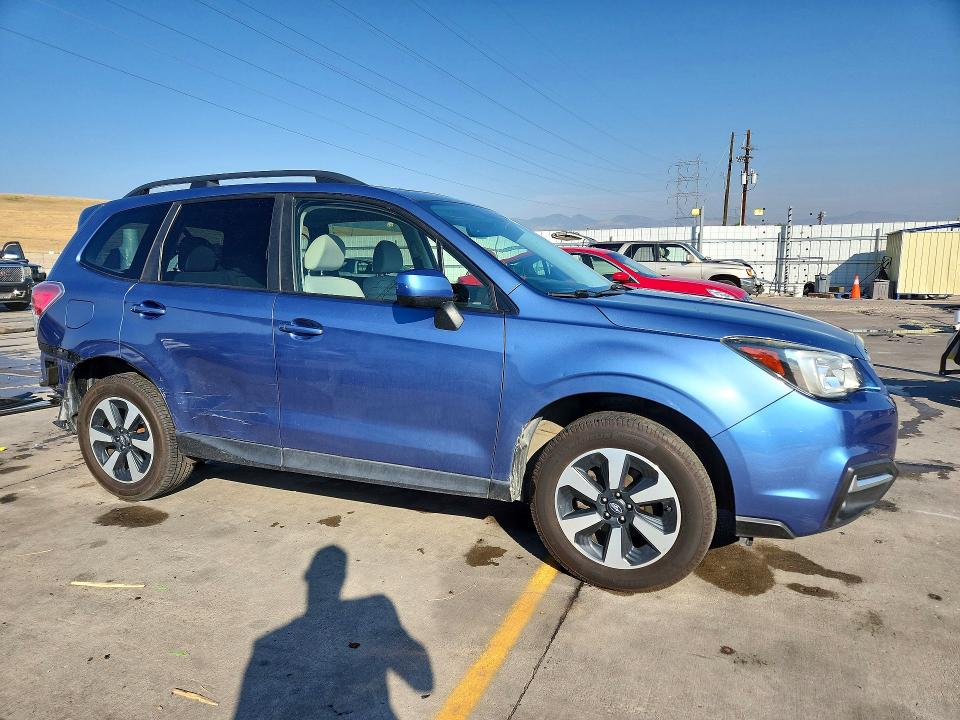 Auction sale of the 2017 Subaru Forester, vin: JF2SJAEC4HH456967, lot number: 61932926