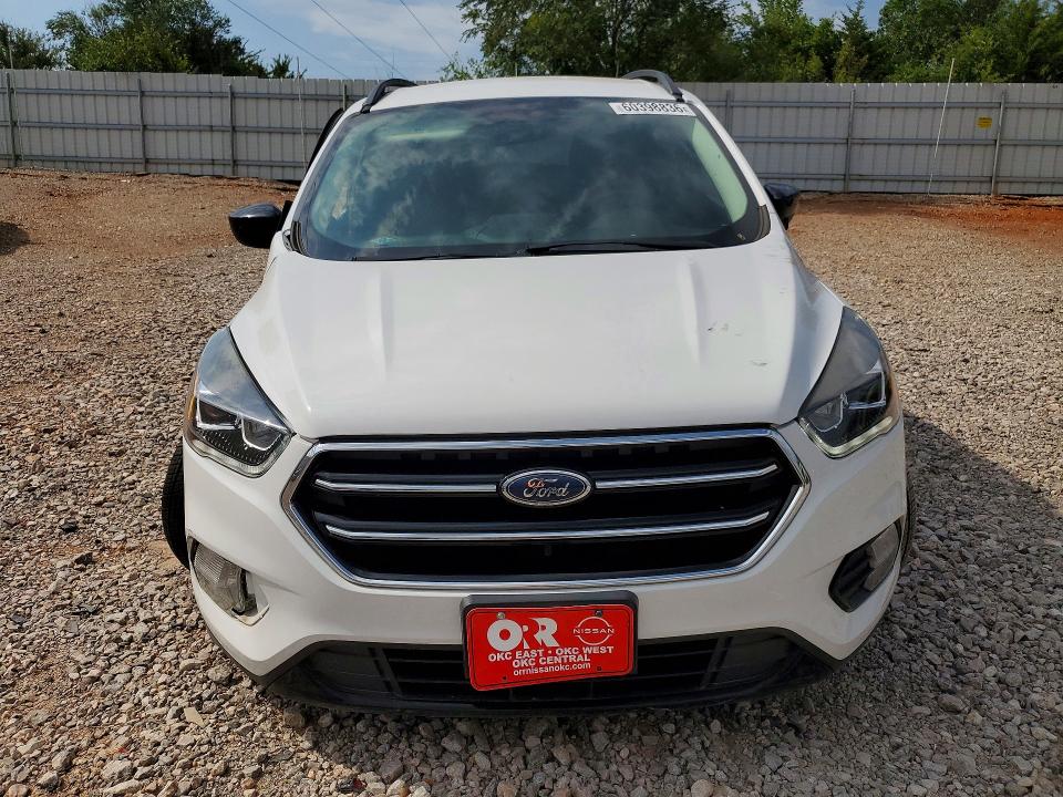 60398836 :رقم المزاد ، 1FMCU0GD2KUA73419 vin ، 2019 Ford Escape مزاد بيع
