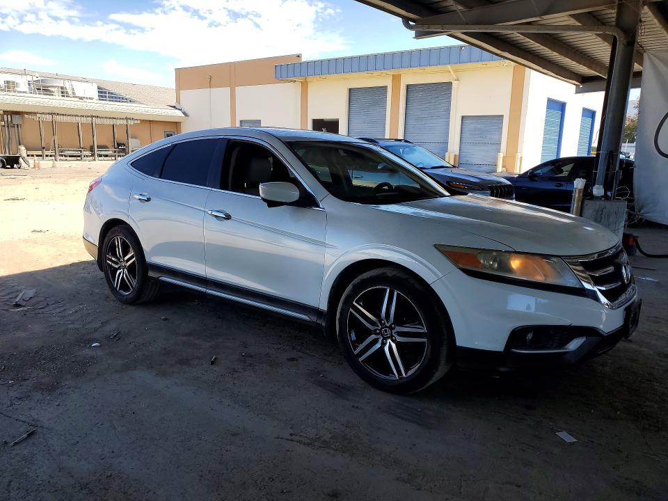 61249506 :رقم المزاد ، 5J6TF1H53EL001757 vin ، 2014 Honda Crosstour مزاد بيع