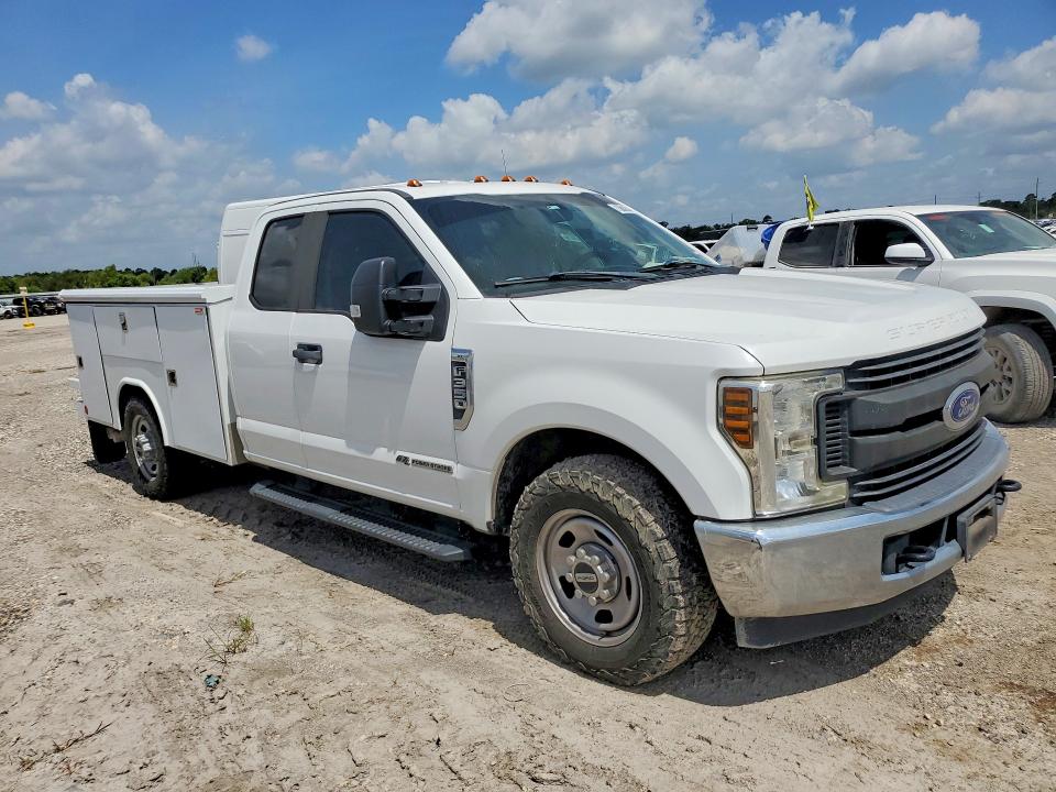 62119716 :رقم المزاد ، 1FD7X3ET6KEF93976 vin ، 2019 Ford F350 مزاد بيع